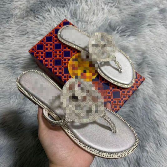 To*y B*rch Chanclas